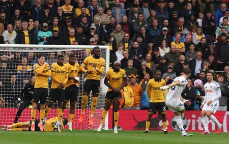 tagreuters.com2025binary_LYNXNPEL8J0E3-VIEWIMAGE