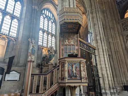 tagreuters.com2025binary_LYNXNPEL901XK-VIEWIMAGE