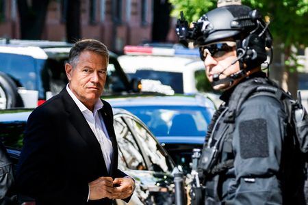 tagreuters.com2022binary_LYNXMPEI5F0AZ-VIEWIMAGE