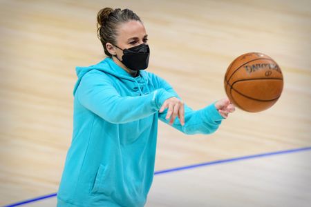 tagreuters.com2022binary_LYNXMPEI720VS-VIEWIMAGE