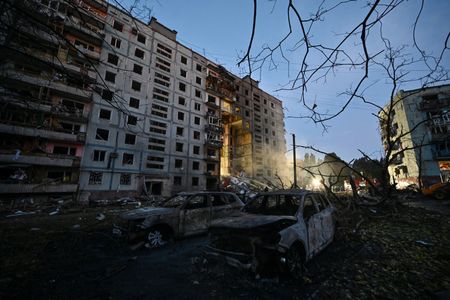 tagreuters.com2022binary_LYNXMPEI9801N-VIEWIMAGE