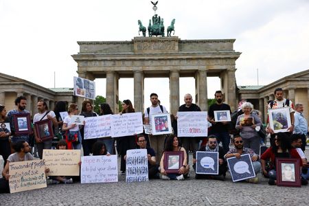 tagreuters.com2022binary_LYNXNPEI460BL-VIEWIMAGE