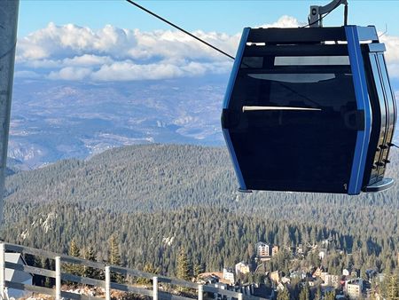 tagreuters.com2023binary_LYNXMPEJ030FK-VIEWIMAGE