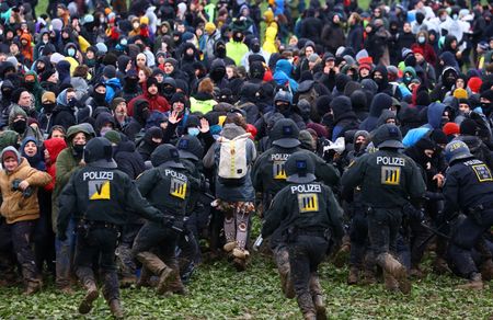 tagreuters.com2023binary_LYNXMPEJ0D07J-VIEWIMAGE