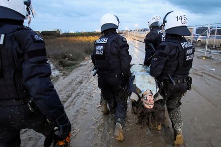 tagreuters.com2023binary_LYNXMPEJ0D07K-VIEWIMAGE