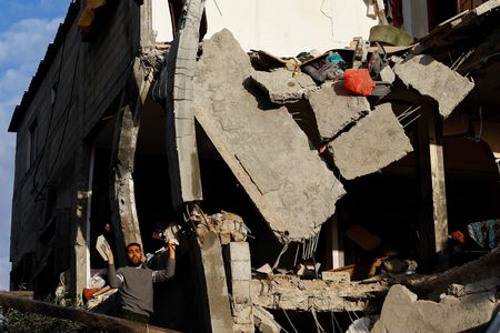 tagreuters.com2024binary_LYNXMPEK0405Y-VIEWIMAGE