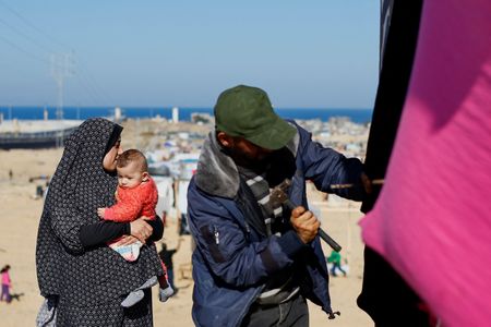 tagreuters.com2024binary_LYNXMPEK070DG-VIEWIMAGE