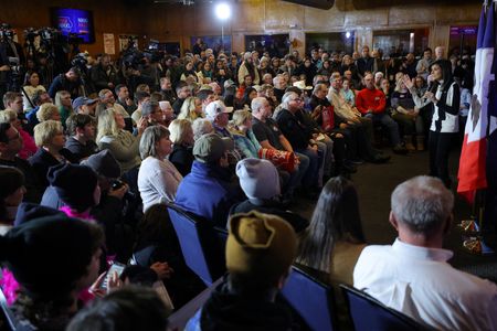 tagreuters.com2024binary_LYNXMPEK0D0EP-VIEWIMAGE