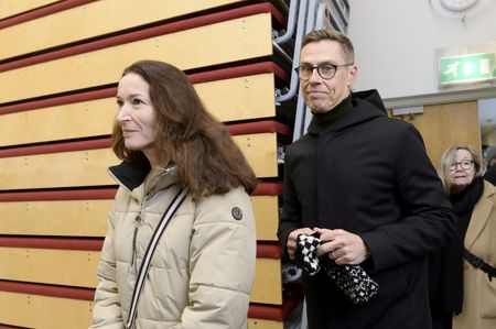 tagreuters.com2024binary_LYNXMPEK0R06M-VIEWIMAGE