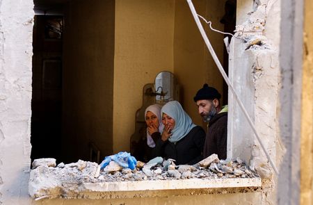 tagreuters.com2024binary_LYNXMPEK18070-VIEWIMAGE