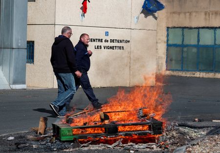 tagreuters.com2024binary_LYNXMPEK4E0C1-VIEWIMAGE