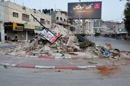 tagreuters.com2024binary_LYNXMPEK4K0PW-VIEWIMAGE