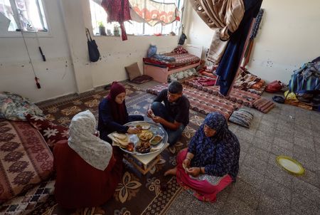 tagreuters.com2024binary_LYNXMPEK5F03R-VIEWIMAGE