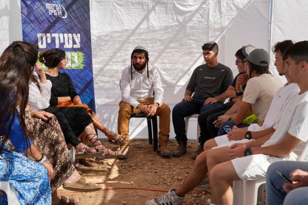 tagreuters.com2024binary_LYNXMPEK9K0LS-VIEWIMAGE