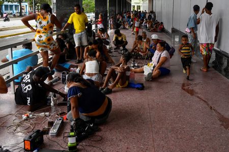 tagreuters.com2024binary_LYNXMPEKA70P9-VIEWIMAGE