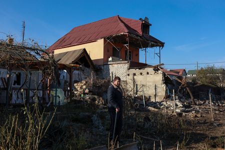 tagreuters.com2024binary_LYNXMPEKA70UM-VIEWIMAGE