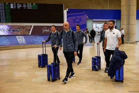 tagreuters.com2024binary_LYNXMPEKA808B-VIEWIMAGE