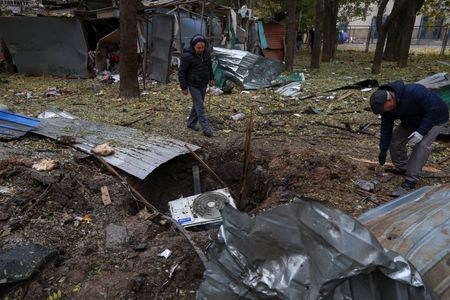 tagreuters.com2024binary_LYNXMPEKA908C-VIEWIMAGE