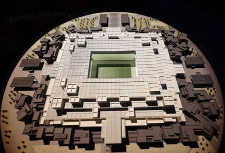 tagreuters.com2024binary_LYNXMPEKBA0RZ-VIEWIMAGE