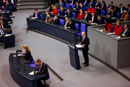 tagreuters.com2024binary_LYNXMPEKBF0GL-VIEWIMAGE