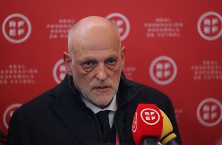 tagreuters.com2024binary_LYNXMPEKBF0LL-VIEWIMAGE