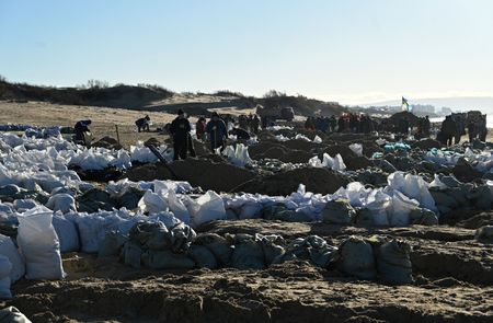 tagreuters.com2024binary_LYNXMPEKBJ0OC-VIEWIMAGE