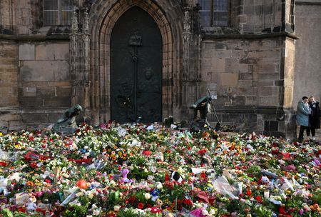 tagreuters.com2024binary_LYNXMPEKBL04E-VIEWIMAGE