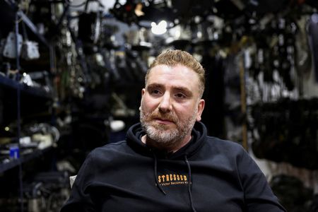 tagreuters.com2024binary_LYNXMPEKBN09D-VIEWIMAGE