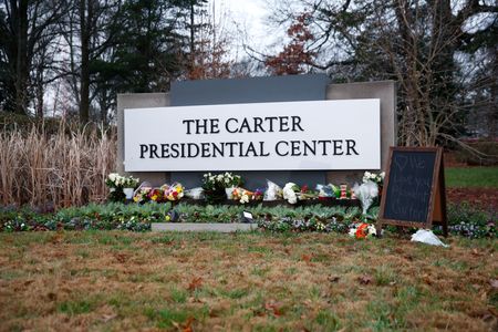 tagreuters.com2024binary_LYNXMPEKBT0CA-VIEWIMAGE