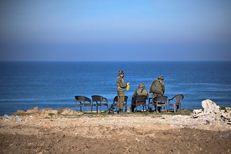 tagreuters.com2024binary_LYNXNPEK19080-VIEWIMAGE