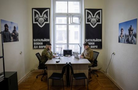 tagreuters.com2024binary_LYNXNPEK1F06R-VIEWIMAGE