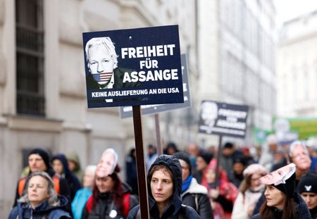 tagreuters.com2024binary_LYNXNPEK1J0QT-VIEWIMAGE