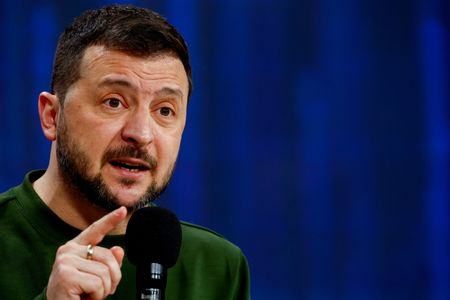 tagreuters.com2024binary_LYNXNPEK1Q02H-VIEWIMAGE