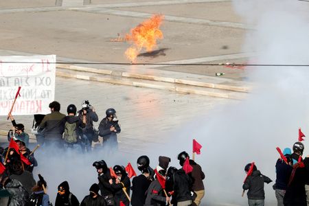 tagreuters.com2024binary_LYNXNPEK270IO-VIEWIMAGE