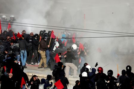 tagreuters.com2024binary_LYNXNPEK270IP-VIEWIMAGE