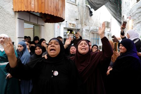 tagreuters.com2024binary_LYNXNPEK2K0UZ-VIEWIMAGE