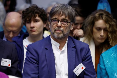 tagreuters.com2024binary_LYNXNPEK380EI-VIEWIMAGE