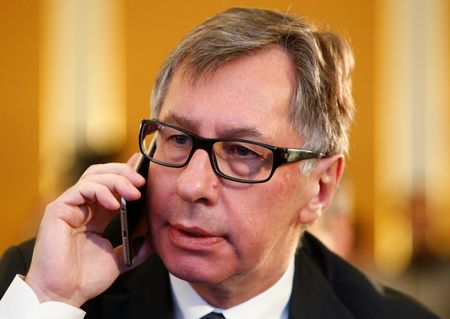 tagreuters.com2024binary_LYNXNPEK390BU-VIEWIMAGE