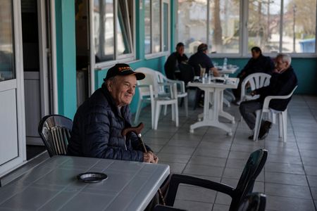 tagreuters.com2024binary_LYNXNPEK390D4-VIEWIMAGE