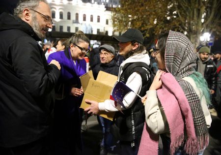 tagreuters.com2024binary_LYNXNPEKB40K9-VIEWIMAGE