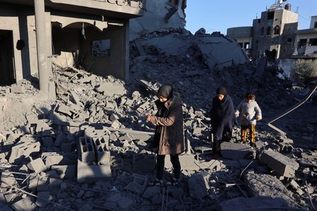 tagreuters.com2025binary_LYNXMPEL020D3-VIEWIMAGE