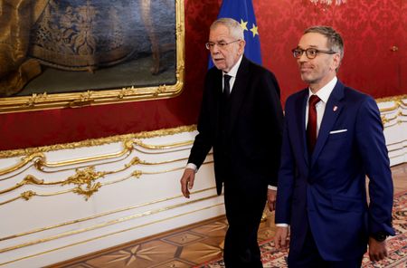 tagreuters.com2025binary_LYNXMPEL050BV-VIEWIMAGE