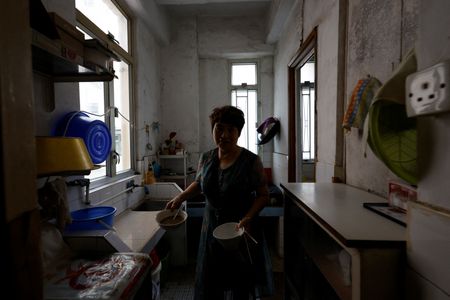 tagreuters.com2025binary_LYNXMPEL050V3-VIEWIMAGE