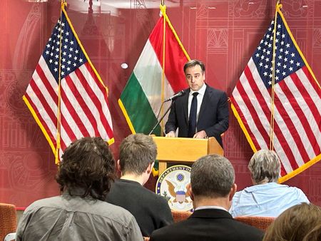 tagreuters.com2025binary_LYNXMPEL060OP-VIEWIMAGE