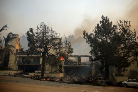 tagreuters.com2025binary_LYNXMPEL070V5-VIEWIMAGE