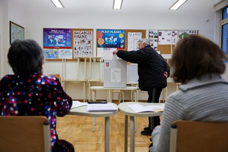 tagreuters.com2025binary_LYNXMPEL0B021-VIEWIMAGE