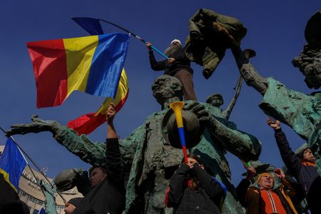 tagreuters.com2025binary_LYNXMPEL0B07P-VIEWIMAGE