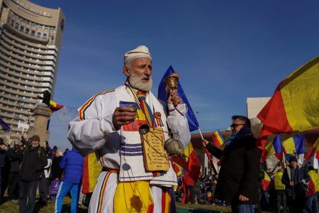 tagreuters.com2025binary_LYNXMPEL0B07Q-VIEWIMAGE