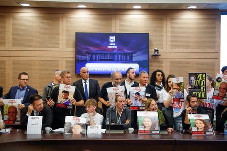 tagreuters.com2025binary_LYNXMPEL0C0FB-VIEWIMAGE