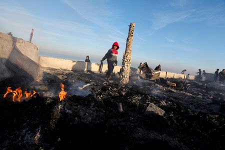 tagreuters.com2025binary_LYNXMPEL0D0H8-VIEWIMAGE